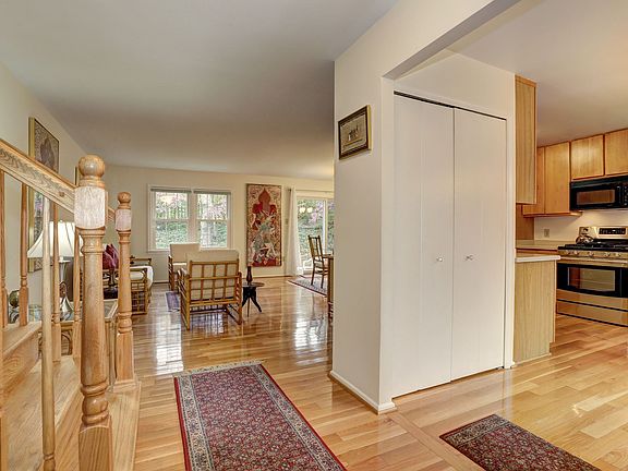 4th image of 4 Lochness Ct