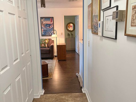3rd image of 10581 Michael Dr Unit 8