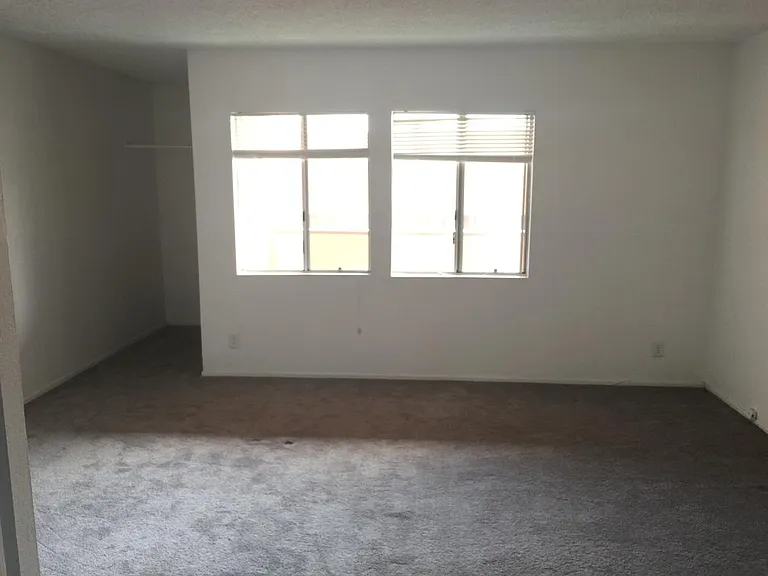 5320 Whitsett Ave #10 — Photo 19