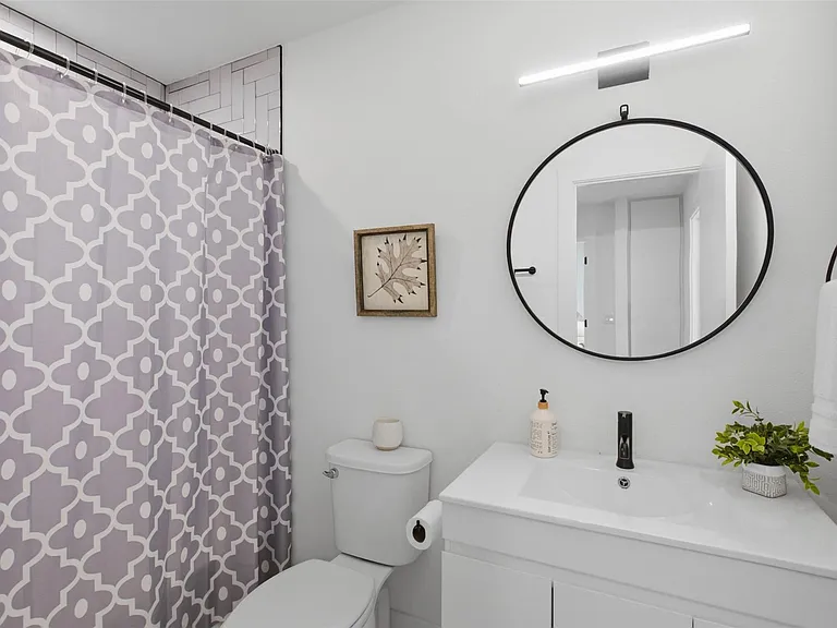 2711 Crest Ave #A — Photo 23