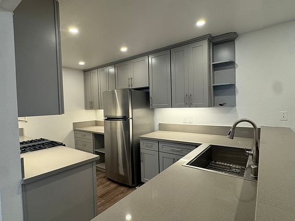 3rd image of 11603 Darlington Ave APT 4