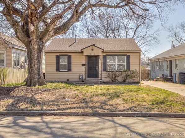 2818 E Admiral Ct