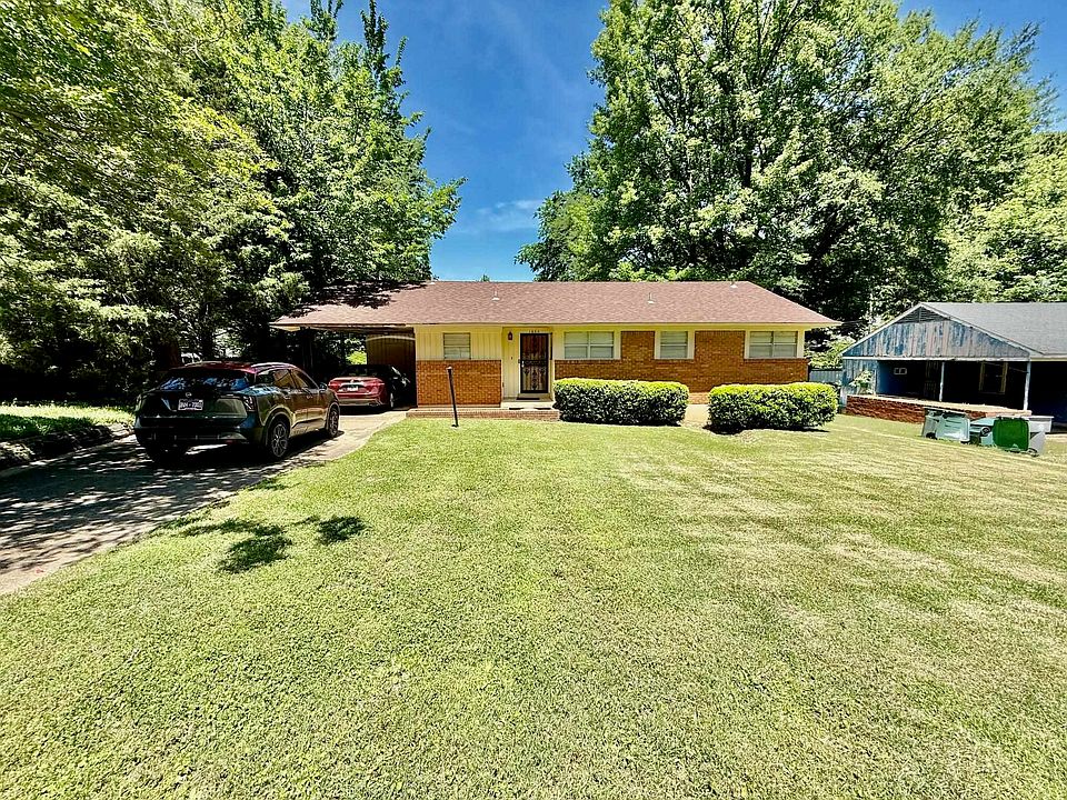 2nd image of 1604 Lewellen Rd