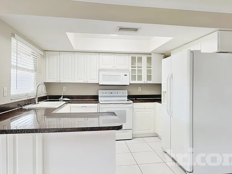 8105 Longbay Blvd — Photo 9