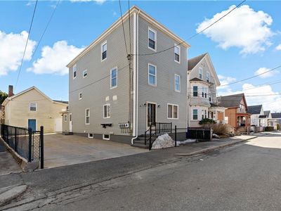 40 Bourne St, Bristol, RI, 02809