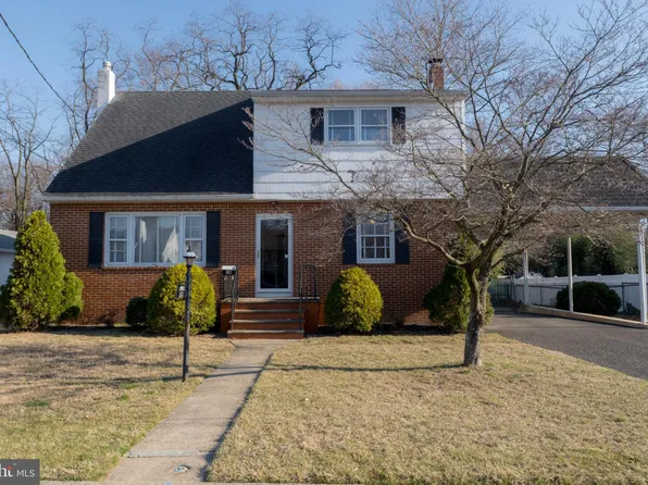 18 Fairfax Dr, Cinnaminson, NJ 08077