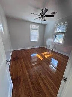 3 bed, 2.0 bath, 1300 sqft, $2,200 — Photo 4