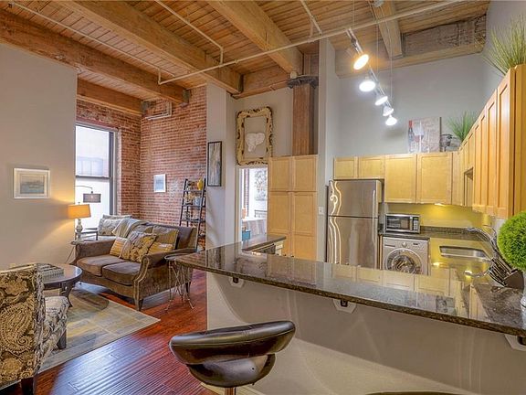 3rd image of 308 W 8th St APT 422