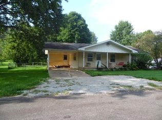 705 Deboard Dr, Mountain View, MO 65548