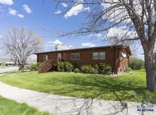 1004 F St, Edgemont, SD 57735