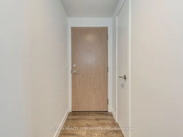 215 Queen St W #1405 — Photo 3