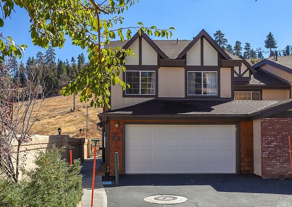 1st image of 1377 Club View Dr #1