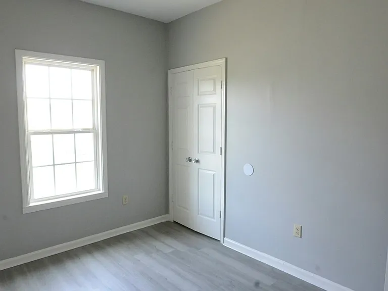 1006 S Jefferson St — Photo 14