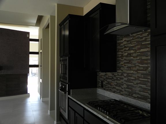 2nd image of 1032 Via De La Paz Dr