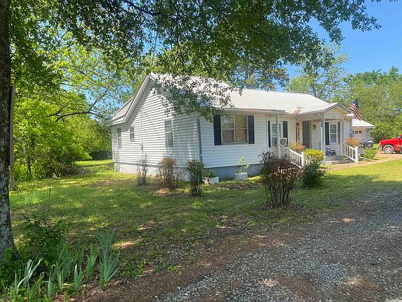 5th image of 1010 Davis Dr