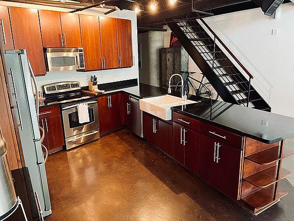 4th image of 3110 Thomas Ave APT 123