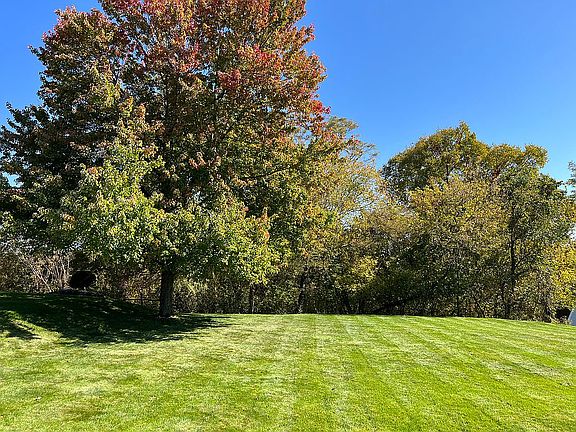 3rd image of 108 Ridge View Dr