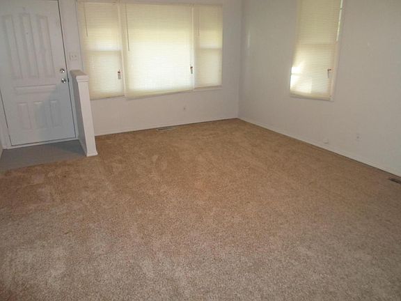 5th image of 1931 N Marlan Ave