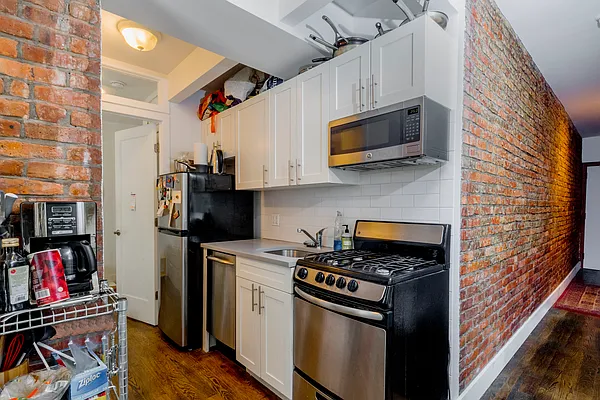 Rented by Compass | media 4