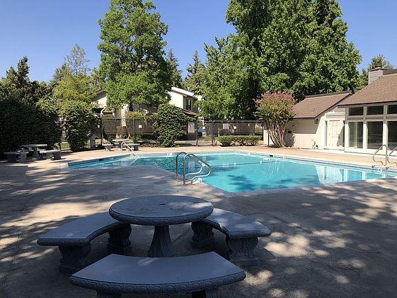 2nd image of 6207 Charwood Ln