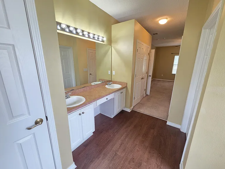 7270 Mossy Oaks Dr — Photo 8
