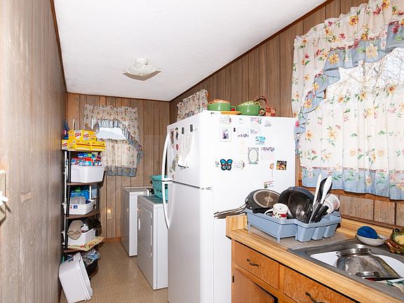 4th image of 75 Love Ave