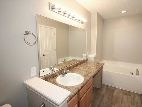 4th image of 3208 Kildaire Dr