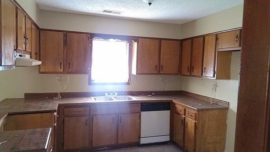 5th image of 3946 Birch Fork Dr