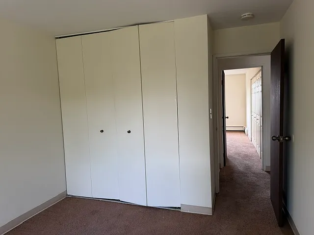 361 Hawthorne Cir — Photo 12