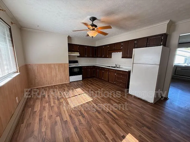 2 bed, 1.0 bath, $1,250 — Photo 4