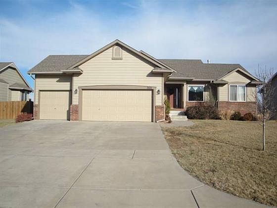 2nd image of 2616 E Mantane St