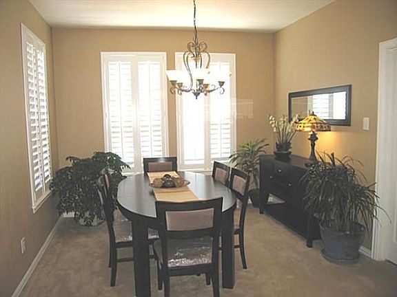 4th image of 1021 Pleasanton Dr