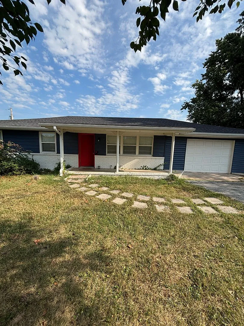 Peaceful Country Living with Modern Comforts! — Photo 1