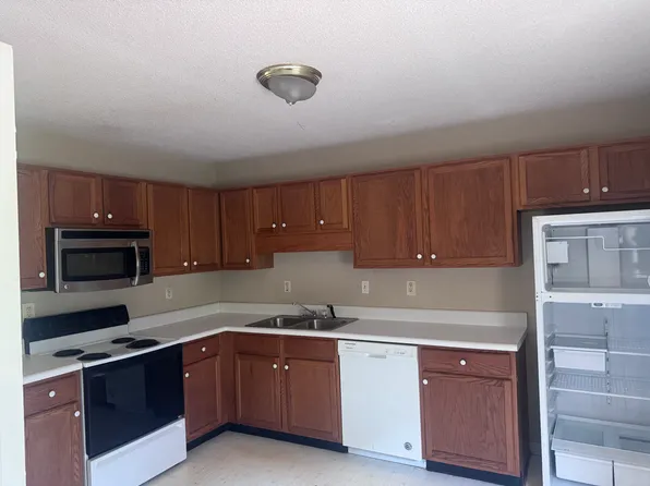 563 Hendrix Rd, Rockmart, GA 30153