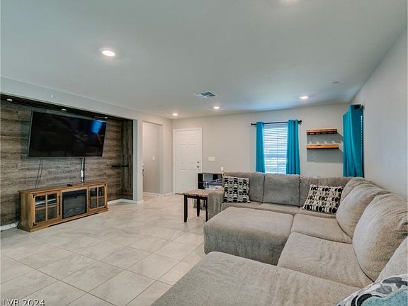 2nd image of 1007 Brilliant Meadow Ave