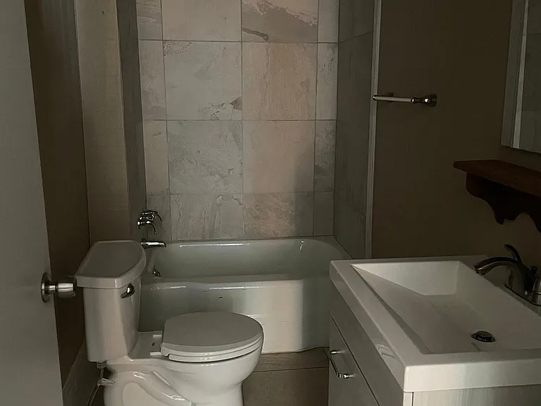 226 Asbury Ave — Photo 10