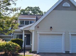 102 Diane Cir, Groveland, MA 01834
