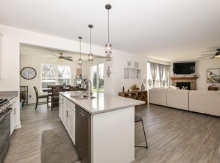 430 Ashley Dr, Williams Bay, WI 53191