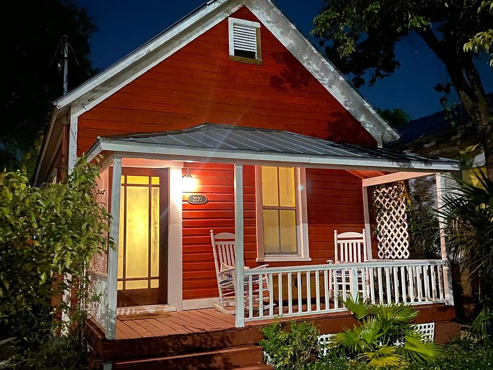 1st image of 2220 E 9th Ave