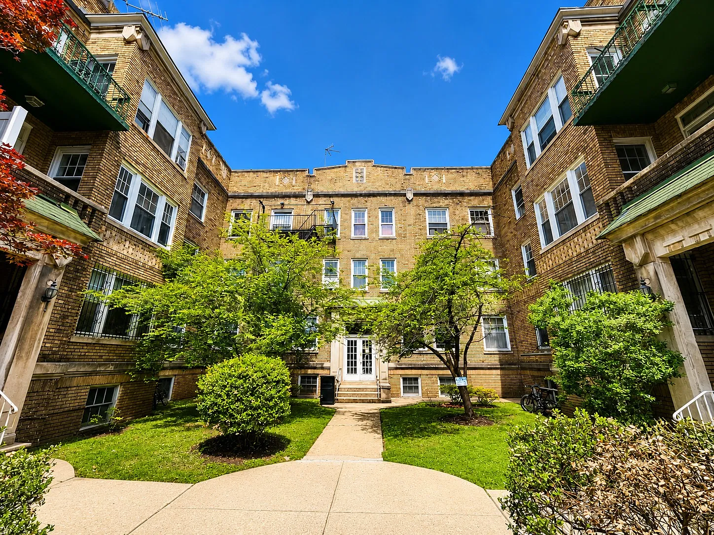4 bed, 1350 sqft, $2,245 — Photo 4