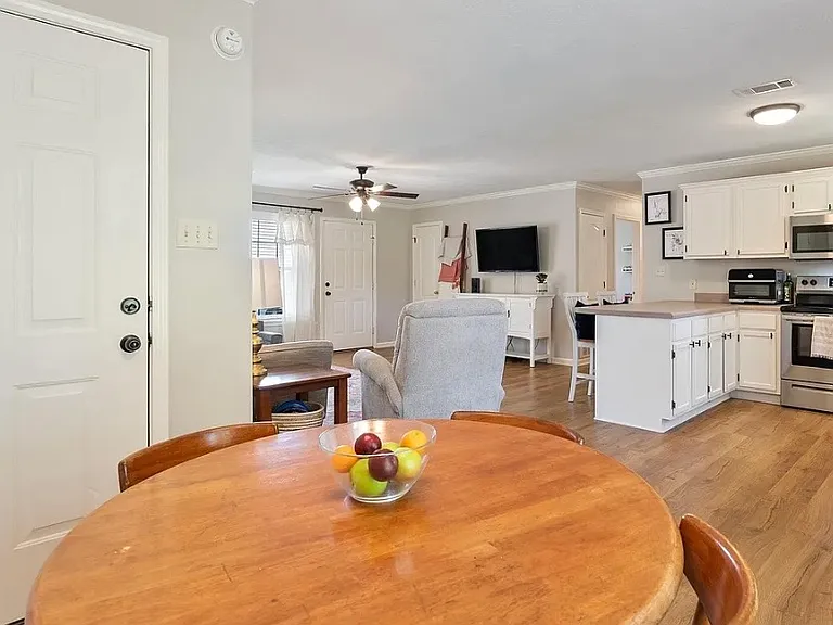 71 N Church St — Photo 5