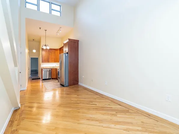 127 Madison Street image 3 of 14