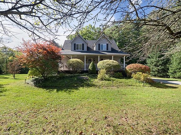 3rd image of 1410 McDowell Rd E