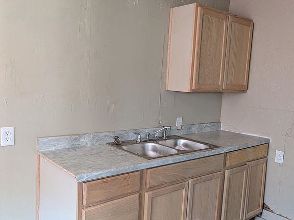 5th image of 1709 W Maine Ave