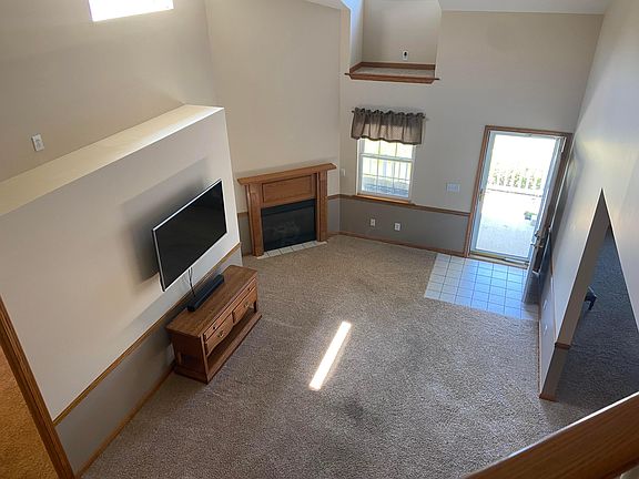 3rd image of 74 Fairway Dr