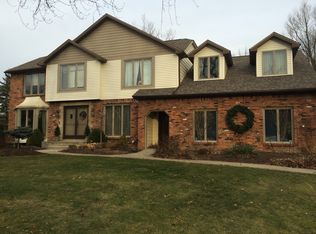 6500 Old Post Cir, East Amherst, NY 14051