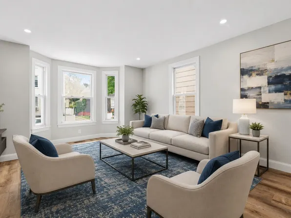 9 Cross St, Somerville, MA 02145