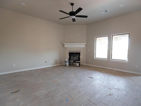 5th image of 1009 SE 30th St