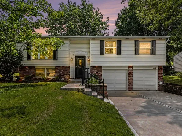 1914 Strawbridge Dr, South Park, PA 15129