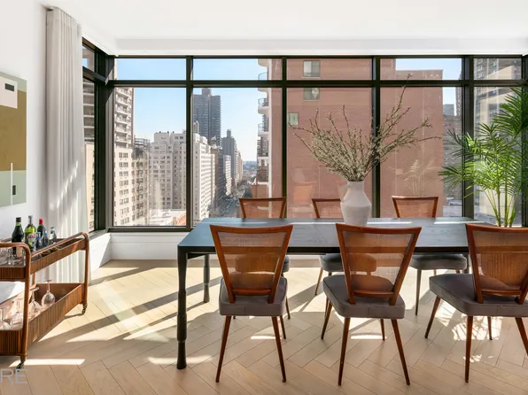 310 East 86th Street image 6 of 22